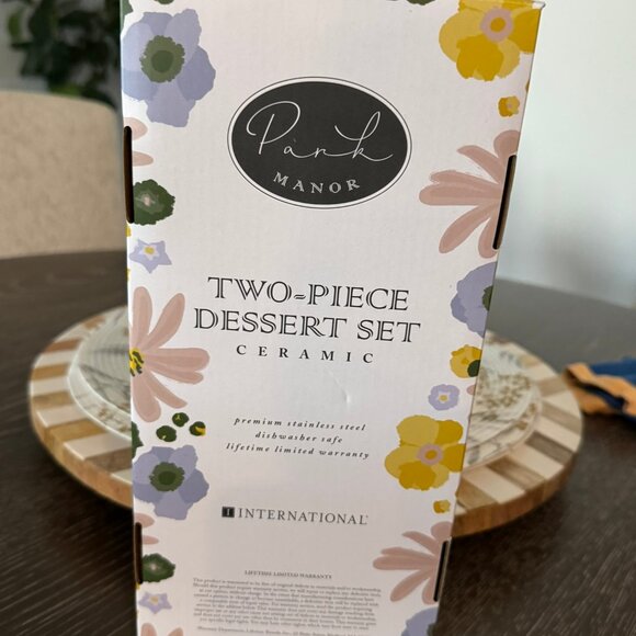 Two-Piece Ceramic Knife & Cake Cutter Set - Picture 4 of 4